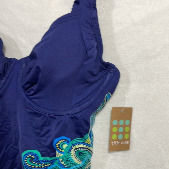 Title Nine Swim Top w Underwire and hidden adjustable back clasps. 🌟NWT🌟sz 36c - Picture 2 of 9